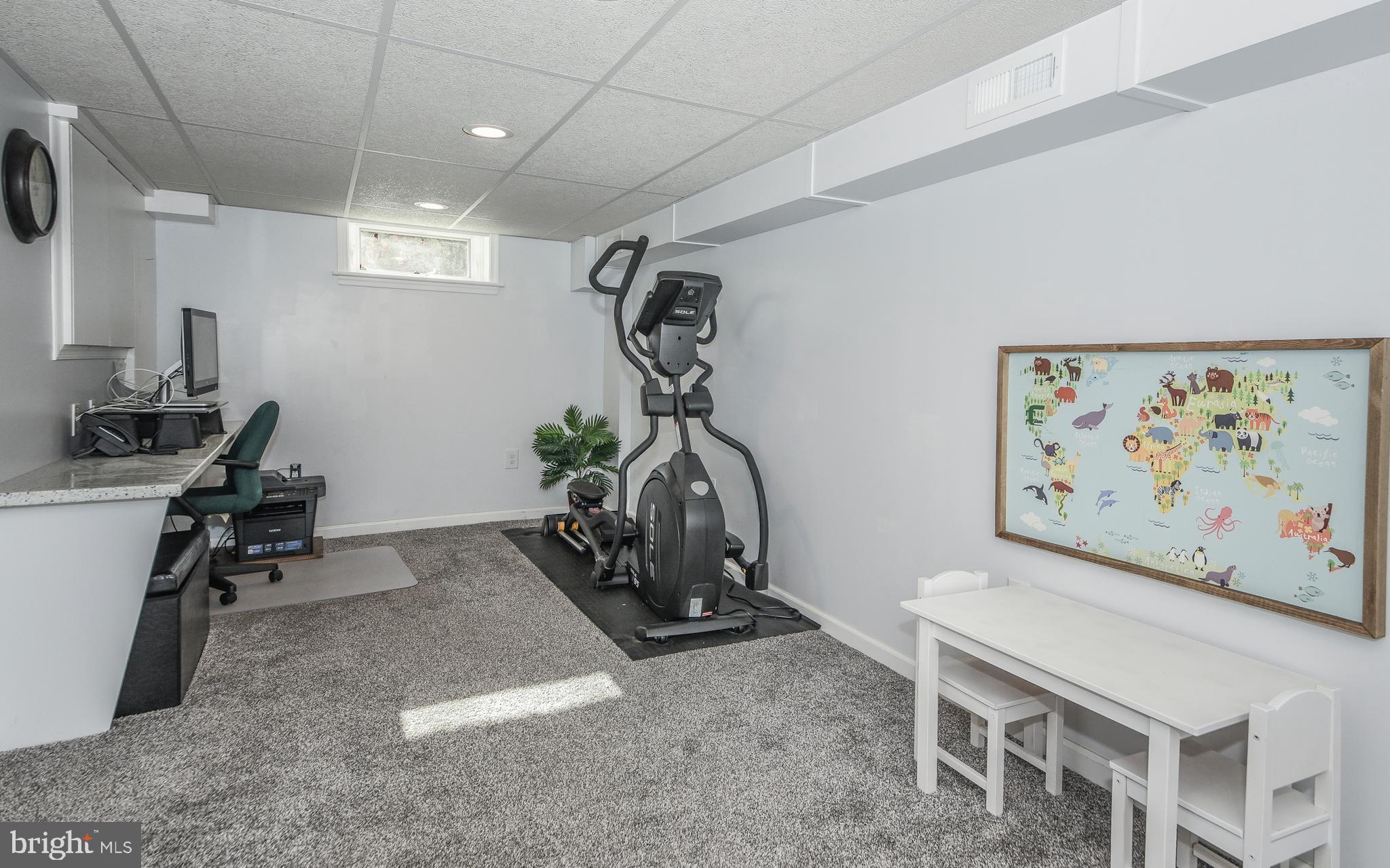 1028 Hoven Road Philadelphia, PA 19115 - Photo 33 of 42 Office