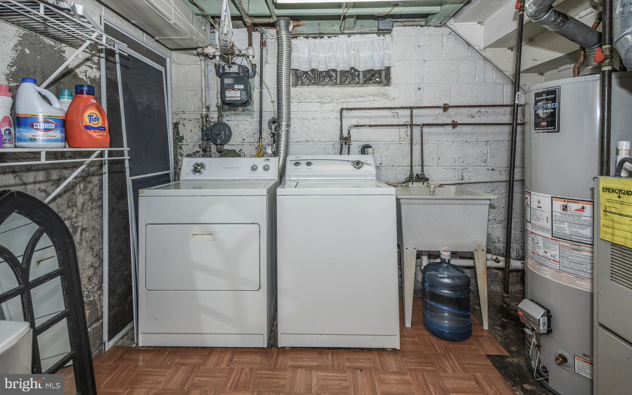 1028 Hoven Road Philadelphia, PA 19115 - Photo 34 of 42 Laundry Room
