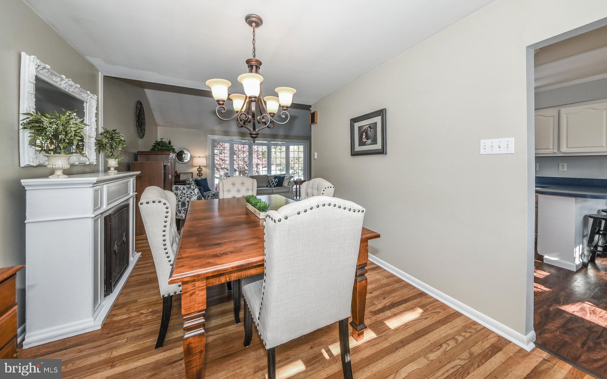 1028 Hoven Road Philadelphia, PA 19115 - Photo 9 of 42 Dining Room