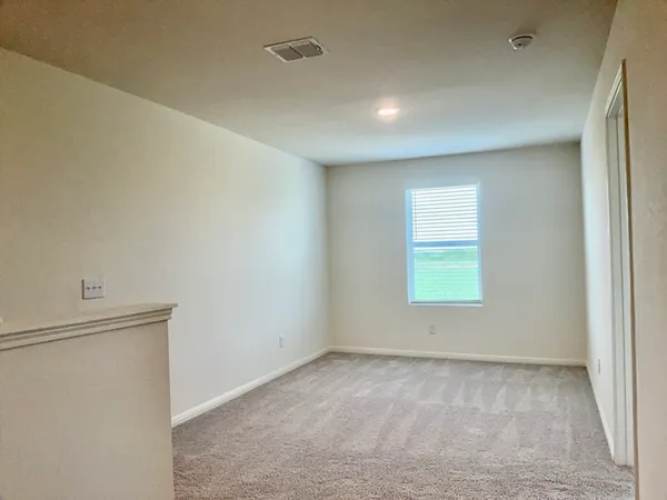 $1,995 | 203 Stonebrook Drive, Hutto, TX 78634