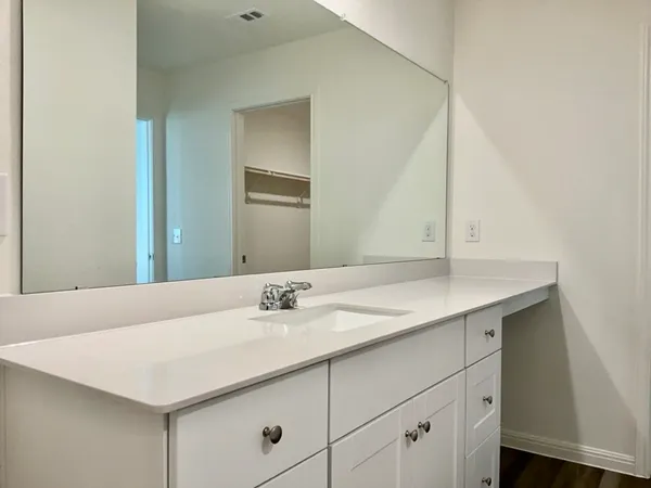 $1,995 | 203 Stonebrook Drive, Hutto, TX 78634