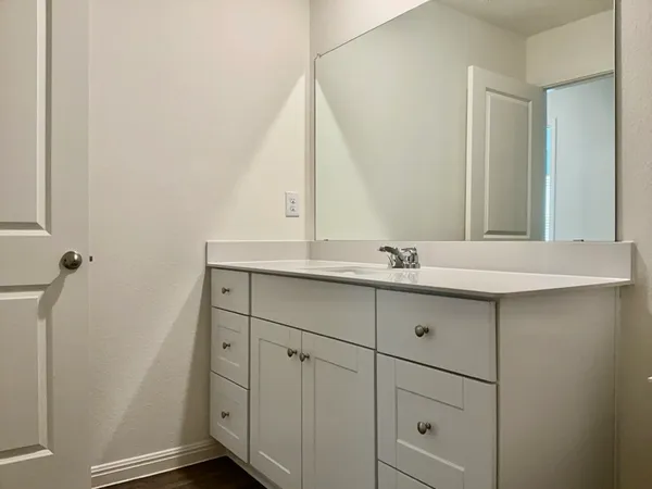 $1,995 | 203 Stonebrook Drive, Hutto, TX 78634