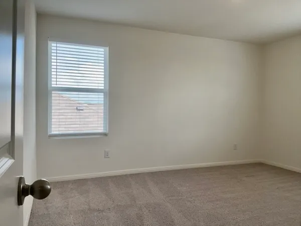 $1,995 | 203 Stonebrook Drive, Hutto, TX 78634