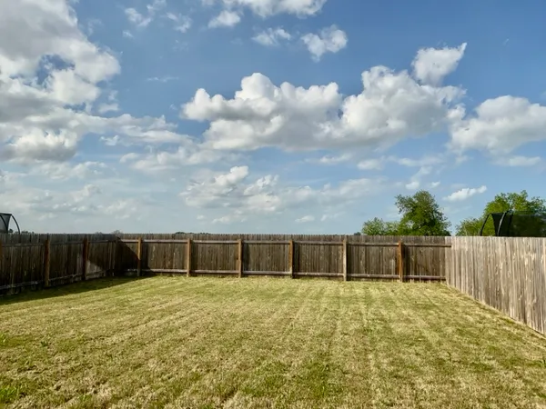 $1,995 | 203 Stonebrook Drive, Hutto, TX 78634