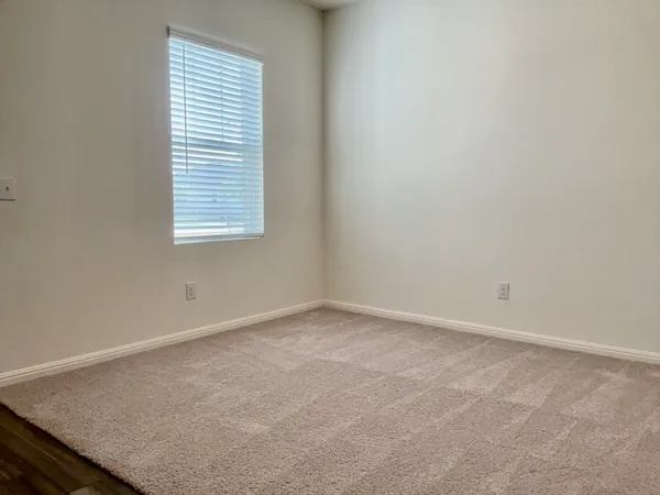 $1,995 | 203 Stonebrook Drive, Hutto, TX 78634