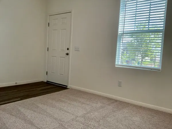 $1,995 | 203 Stonebrook Drive, Hutto, TX 78634