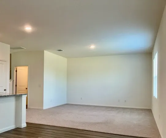 $1,995 | 203 Stonebrook Drive, Hutto, TX 78634