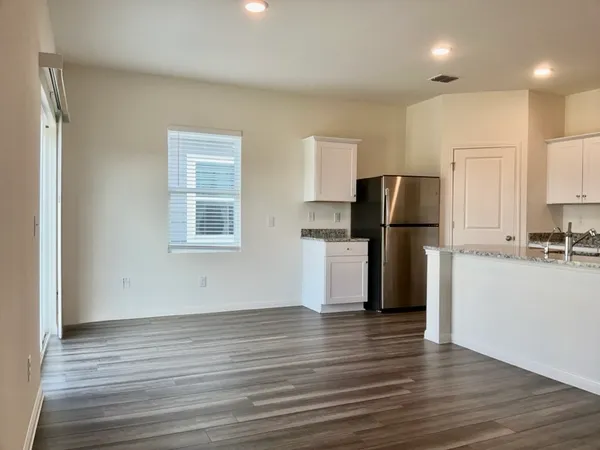 $1,995 | 203 Stonebrook Drive, Hutto, TX 78634