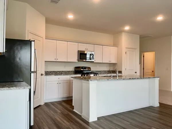 $1,995 | 203 Stonebrook Drive, Hutto, TX 78634