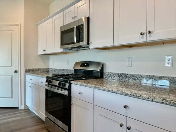 $1,995 | 203 Stonebrook Drive, Hutto, TX 78634