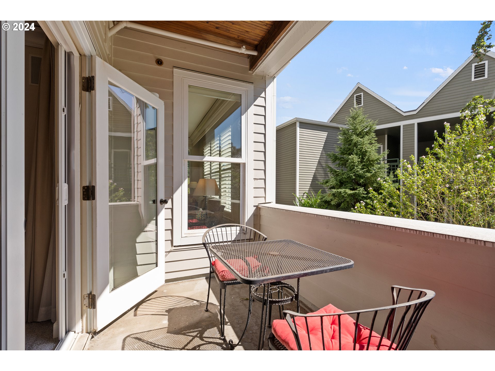 1616 South Harbor Way, Unit 308 Portland, OR 97201 - Photo 22 of 38 Balcony