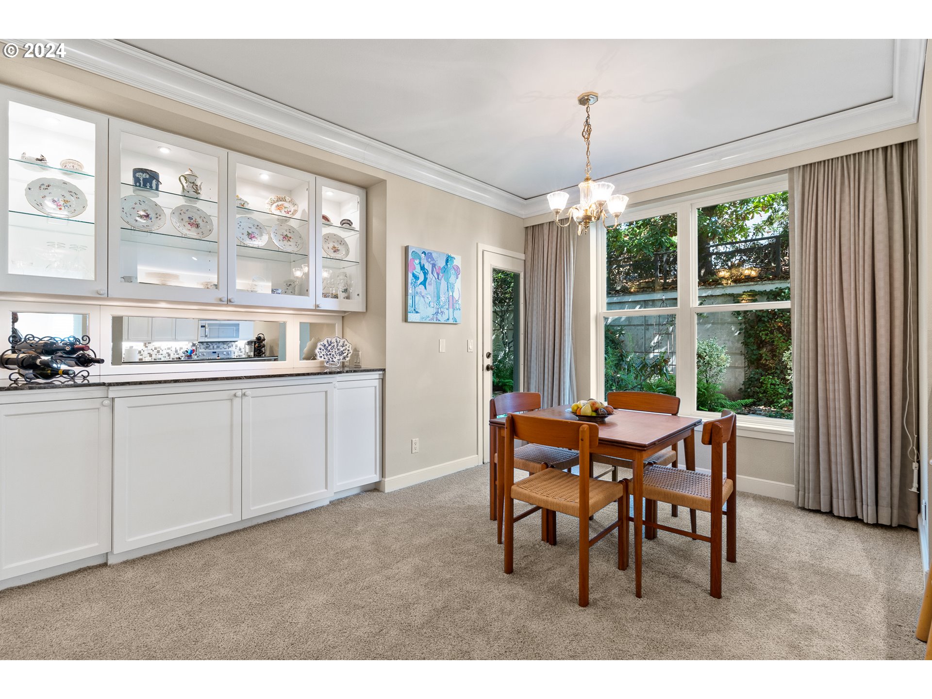 1616 South Harbor Way, Unit 308 Portland, OR 97201 - Photo 8 of 38 Dining Room