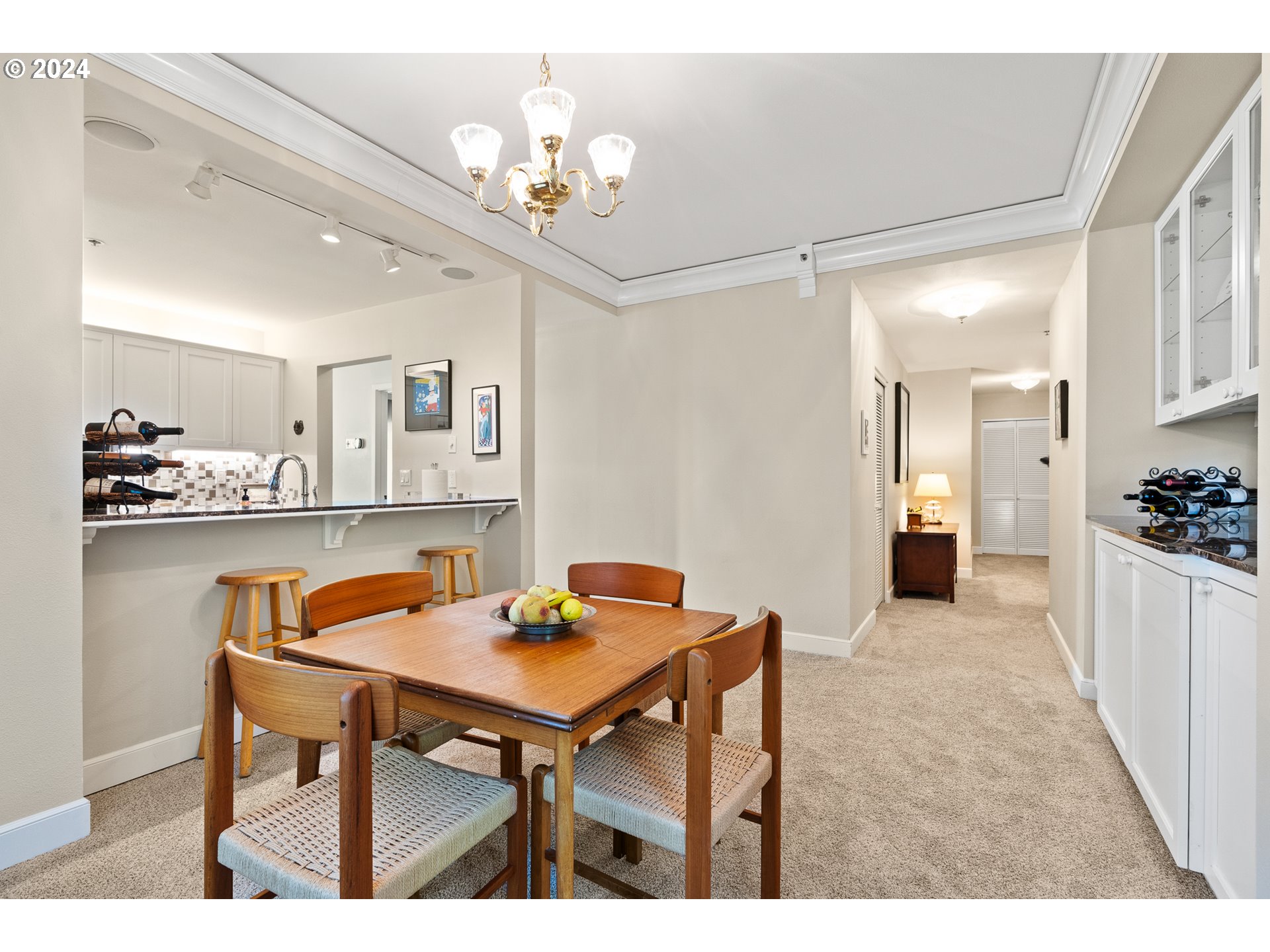 1616 South Harbor Way, Unit 308 Portland, OR 97201 - Photo 10 of 38 Dining Room