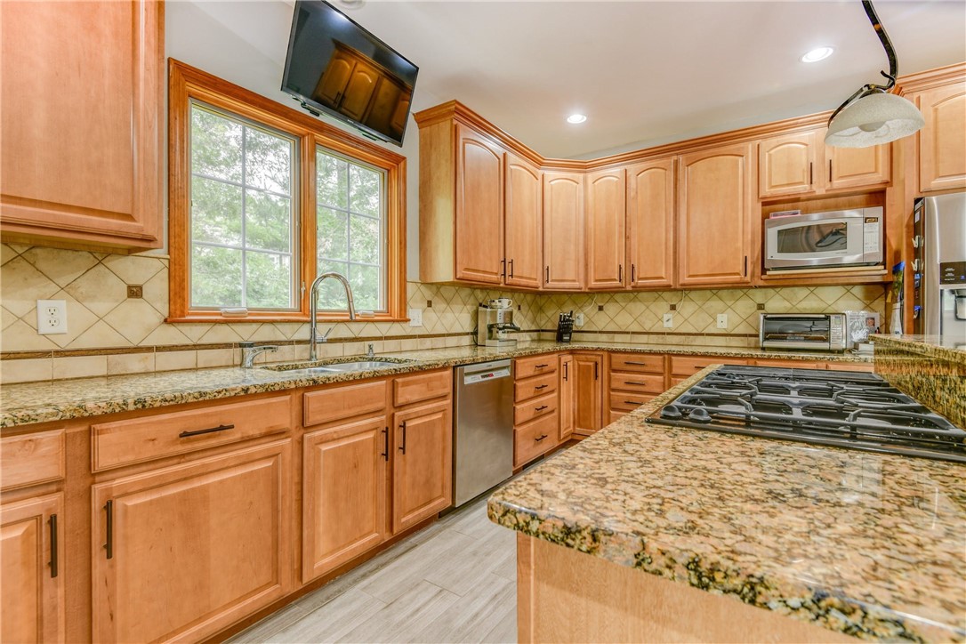 269 Fisher Road Westport, MA 02790 - Photo 21 of 44 Gallery Image 21