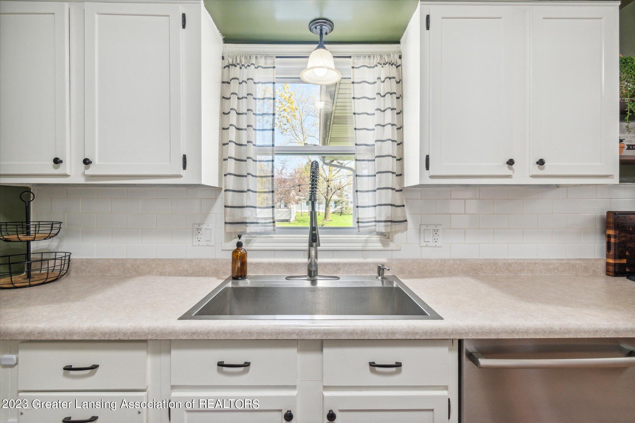 11056 West 5th Street Fowler, MI 48835 - Photo 20 of 47 20-11056-W-5th-St-Fowler-MI-48835-Window