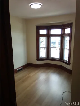 $599,900 | 548 10th Street, Niagara Falls, NY 14301