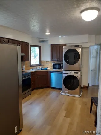 $599,900 | 548 10th Street, Niagara Falls, NY 14301