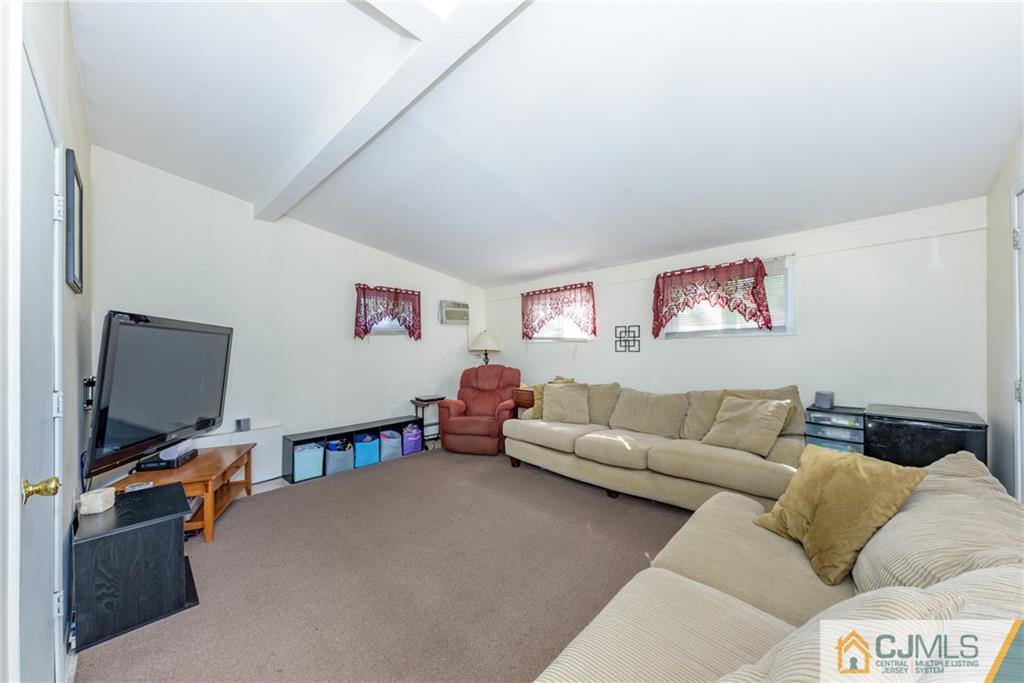 508 Raritan Road Roselle, NJ 07203 - Photo 10 of 24 Gallery Image 10