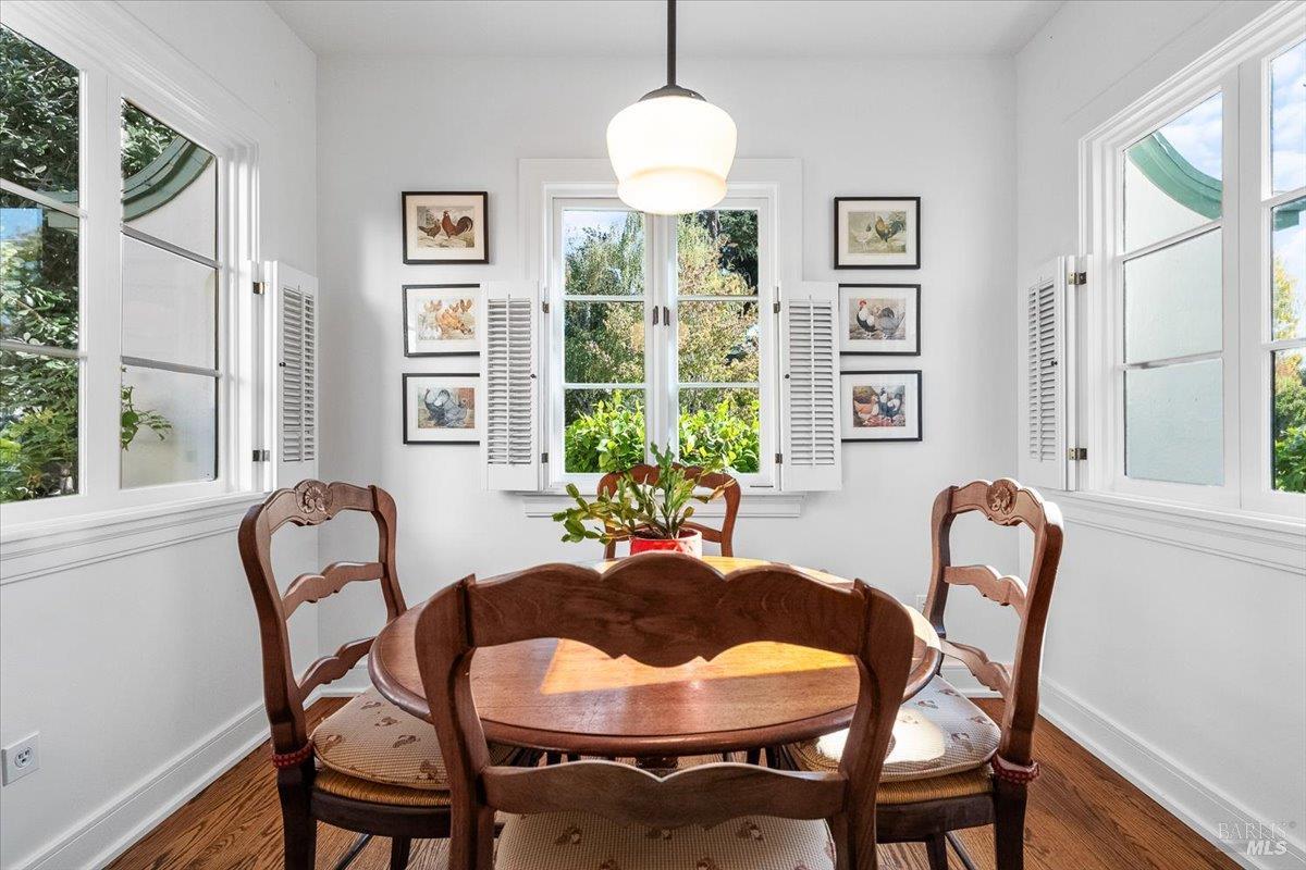 1805 Austin Way Santa Rosa, CA 95404 - Photo 12 of 46 a dining room with furniture and window