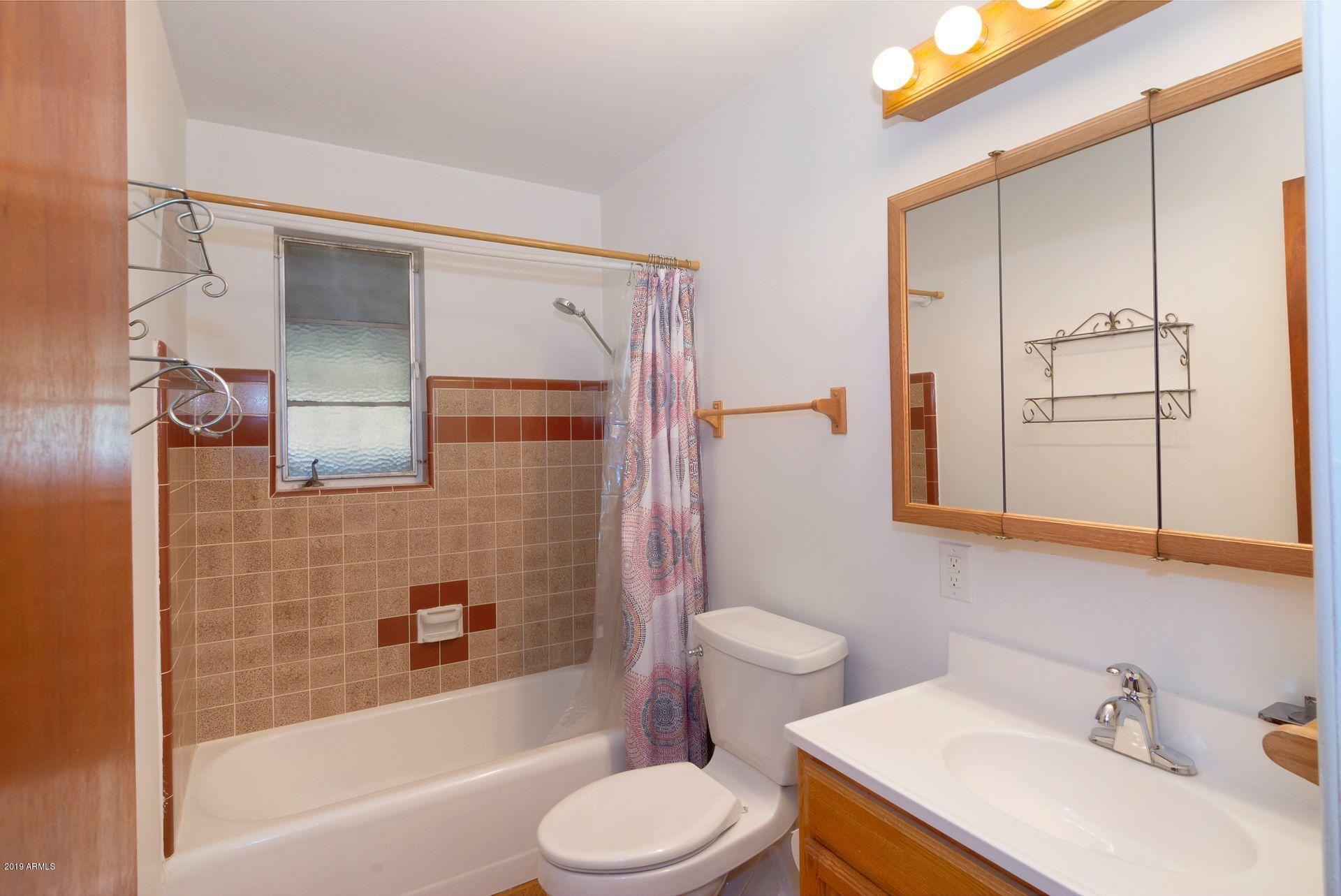 243 West Piedmont Road Phoenix, AZ 85041 - Photo 3 of 22 17