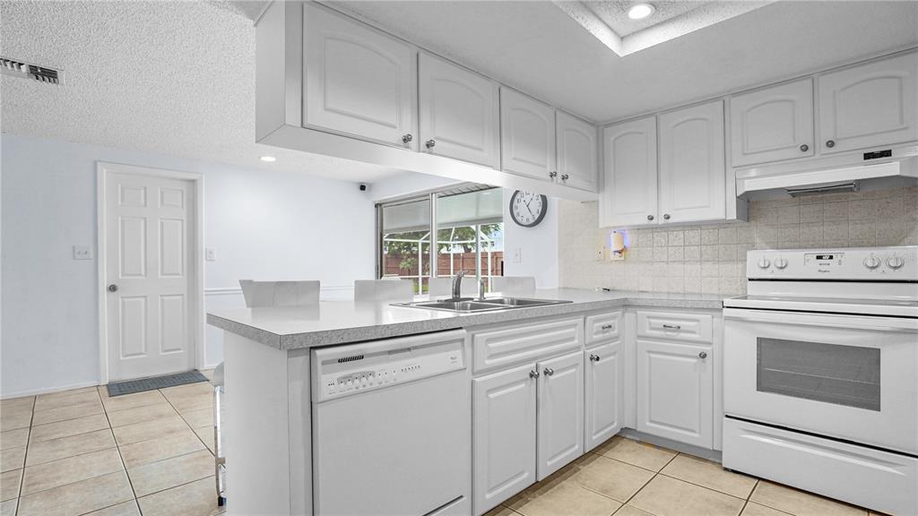 8747 Hemlock Lane Port Richey, FL 34668 - Photo 9 of 50