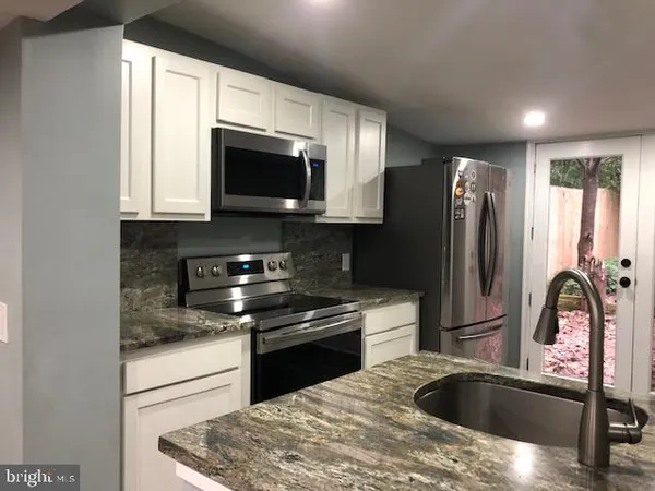 $1,800 | 534 St Mary Street, Baltimore, MD 21201