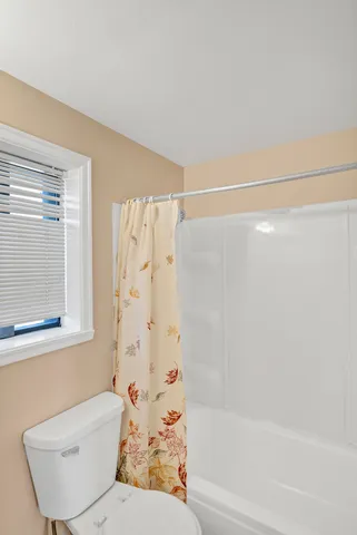 $267,000 | 107 Tonset Court, Unit 107, Schaumburg, IL 60193