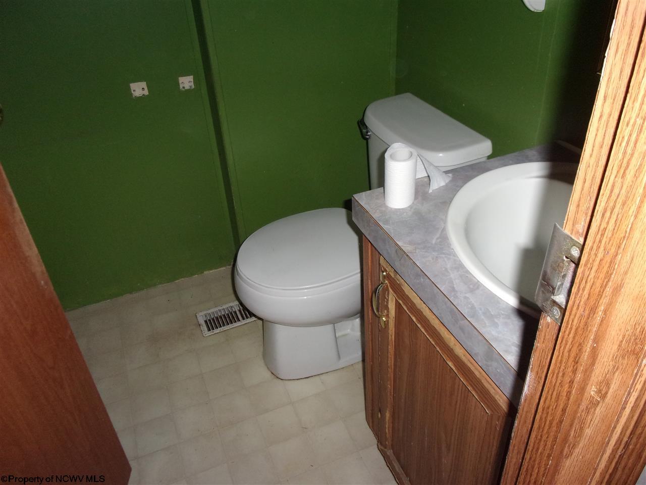 800 A Reedsville, WV 26547 - Photo 13 of 20 Gallery Image 13