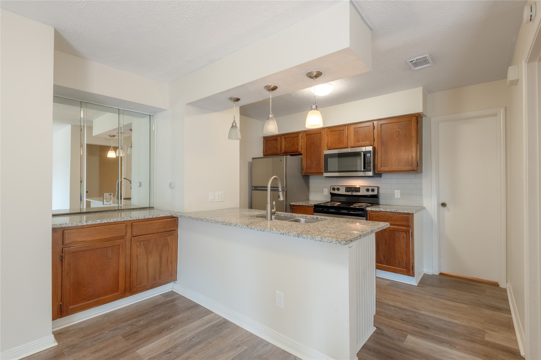 2402 Sycamore Avenue, Unit D6 Huntsville, TX 77340 - Photo 14 of 50
