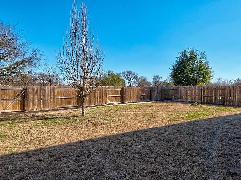 8217 Reggio Street Round Rock, TX 78665 - Photo 24 of 27 View of fenced backyard