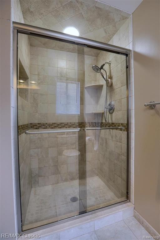 695 Plum Ridge Drive Rochester Hills, MI 48309 - Photo 30 of 38