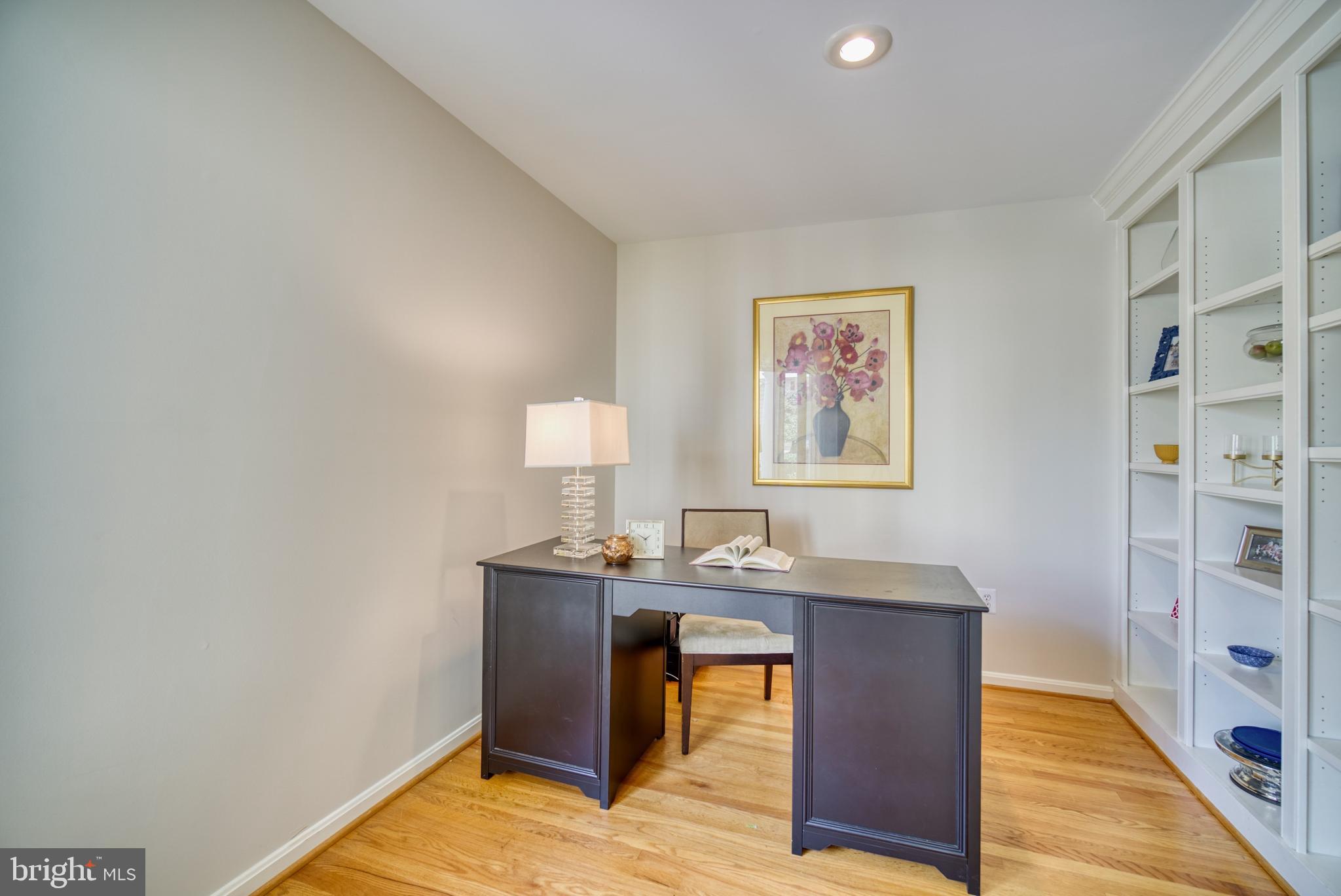 1314 Pavilion Club Way Reston, VA 20194 - Photo 14 of 38