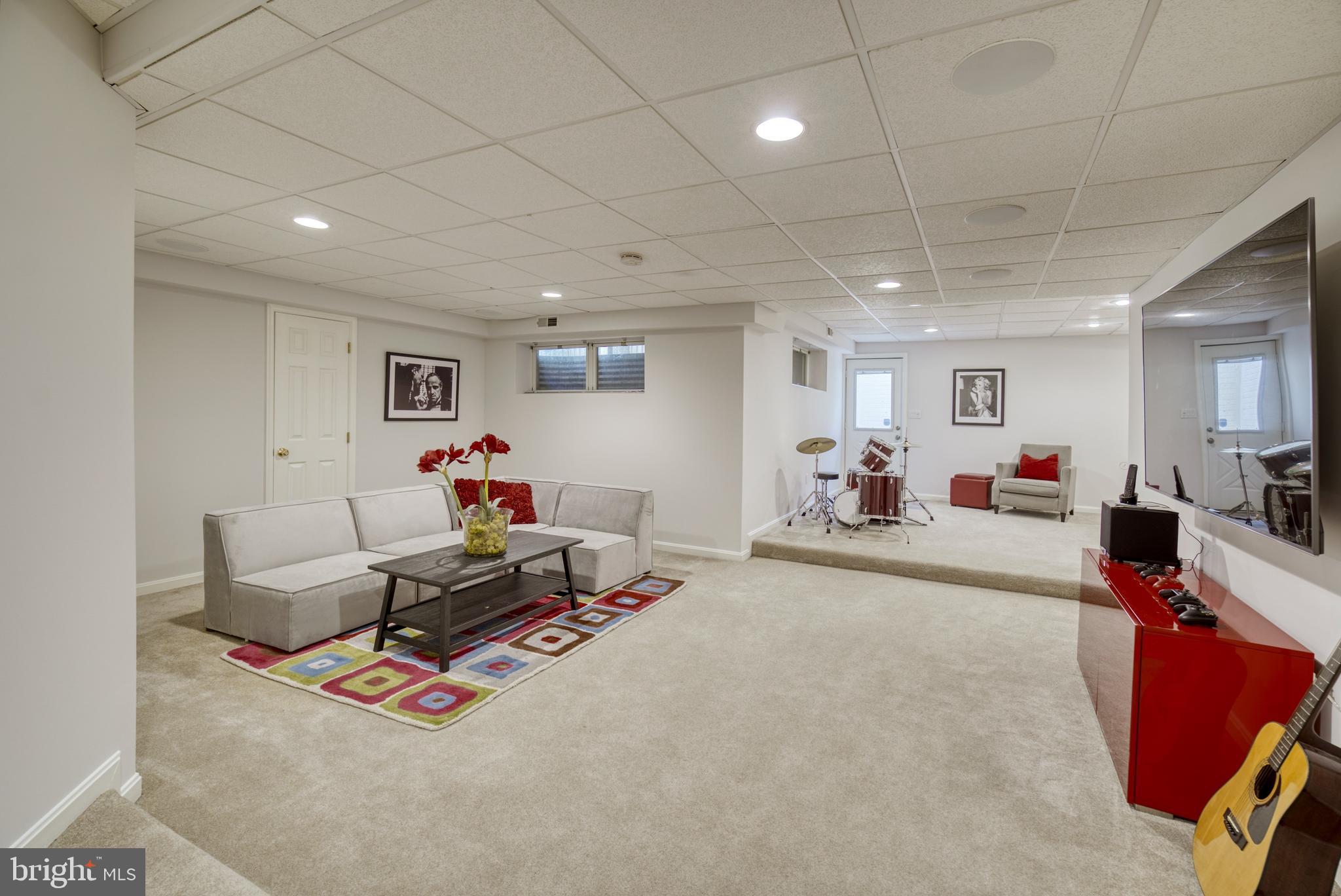 1314 Pavilion Club Way Reston, VA 20194 - Photo 29 of 38