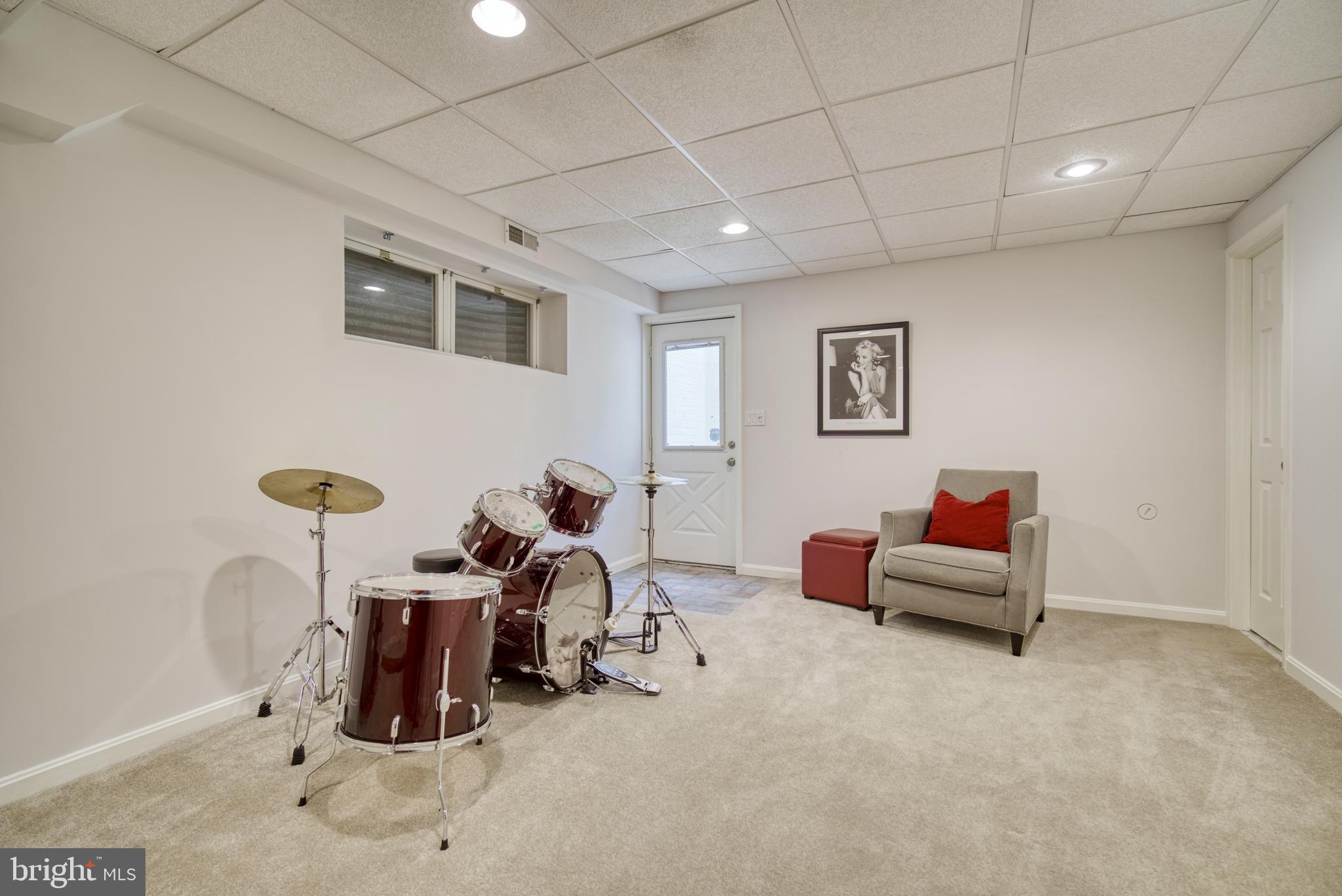 1314 Pavilion Club Way Reston, VA 20194 - Photo 30 of 38