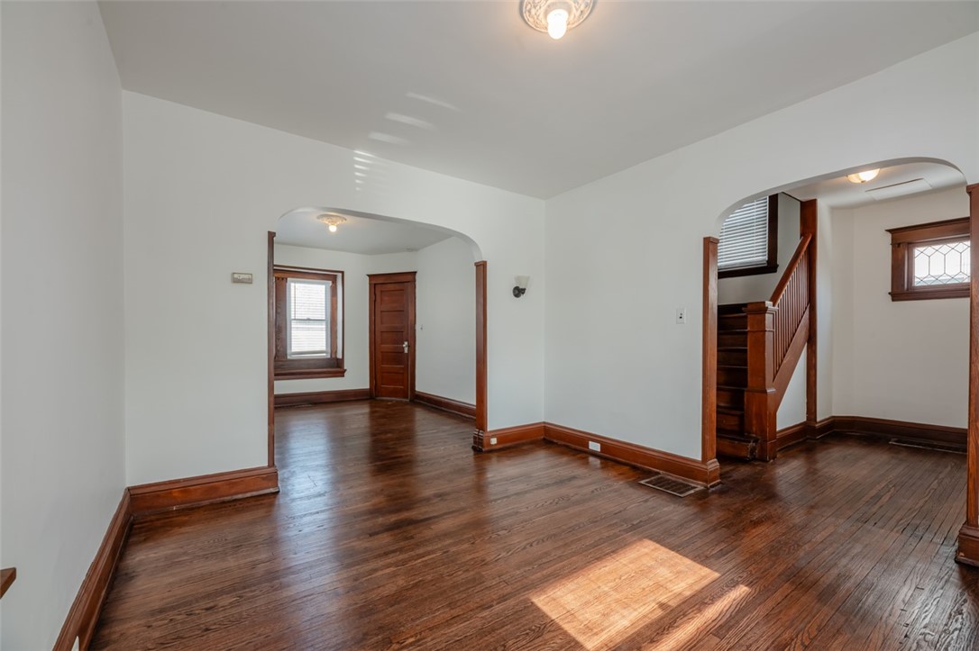 36 Spruce Avenue Rochester, NY 14611 - Photo 11 of 37