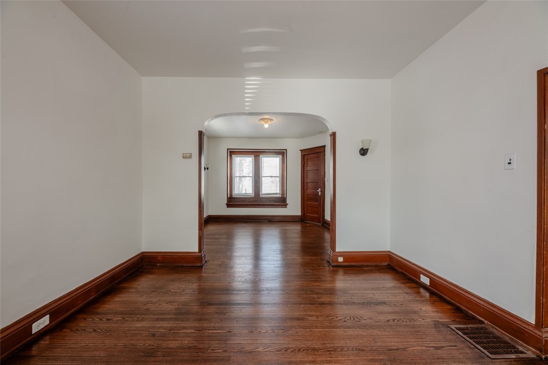 36 Spruce Avenue Rochester, NY 14611 - Photo 12 of 37