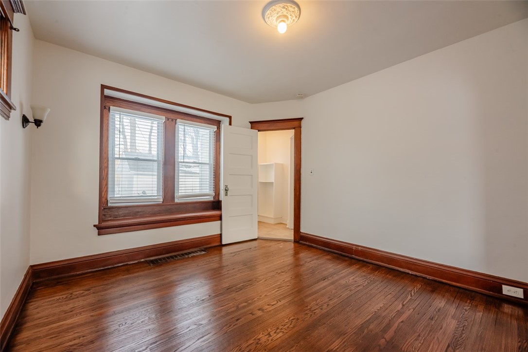 36 Spruce Avenue Rochester, NY 14611 - Photo 15 of 37