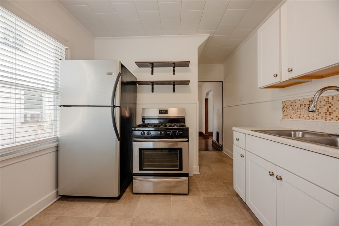 36 Spruce Avenue Rochester, NY 14611 - Photo 16 of 37