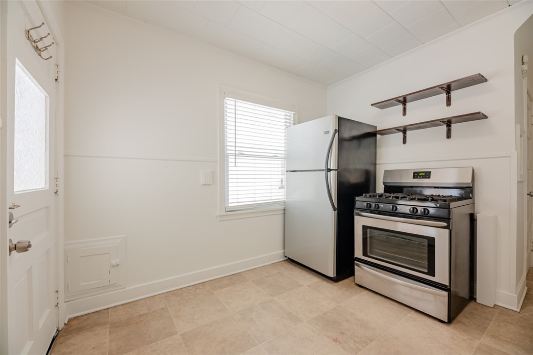 36 Spruce Avenue Rochester, NY 14611 - Photo 17 of 37