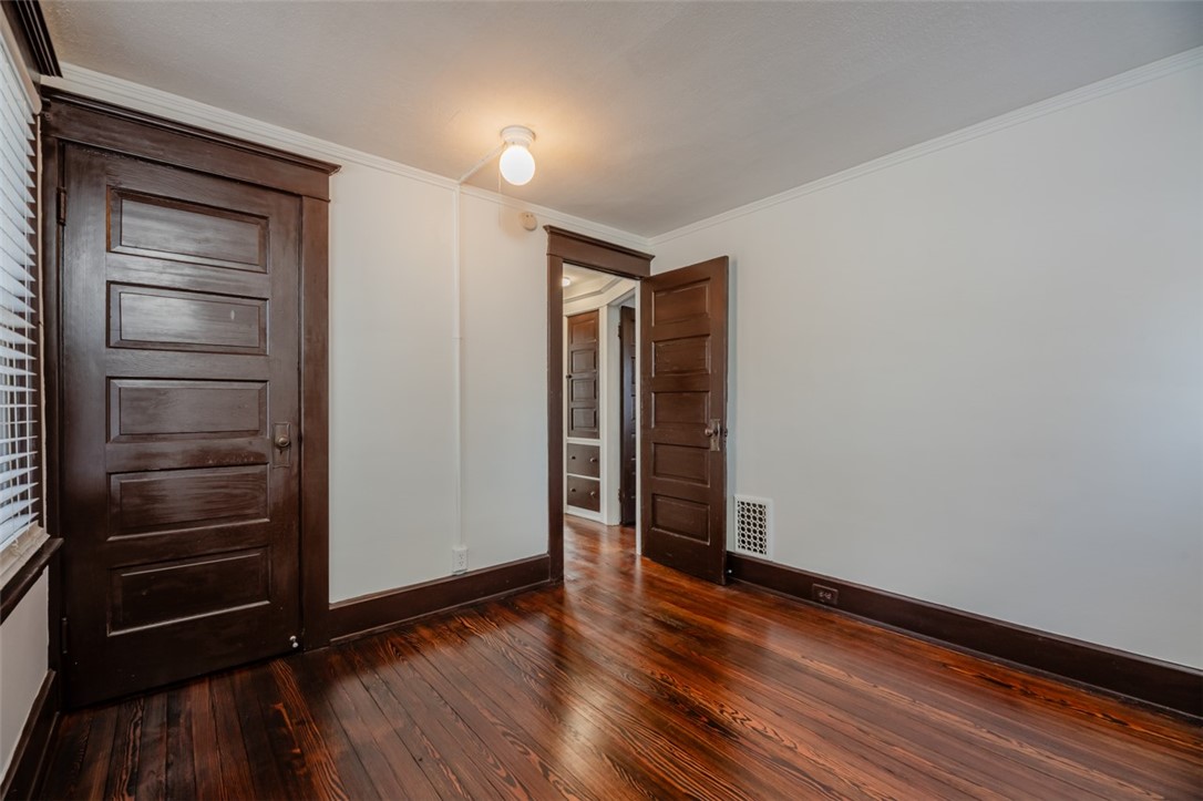 36 Spruce Avenue Rochester, NY 14611 - Photo 23 of 37