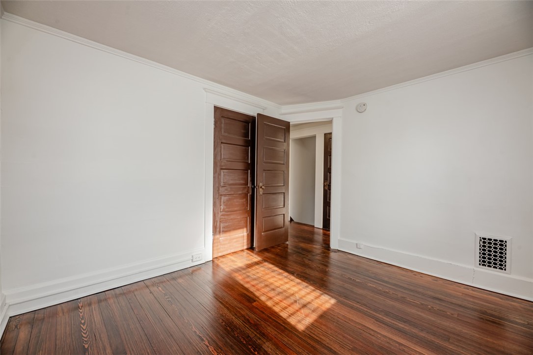 36 Spruce Avenue Rochester, NY 14611 - Photo 31 of 37