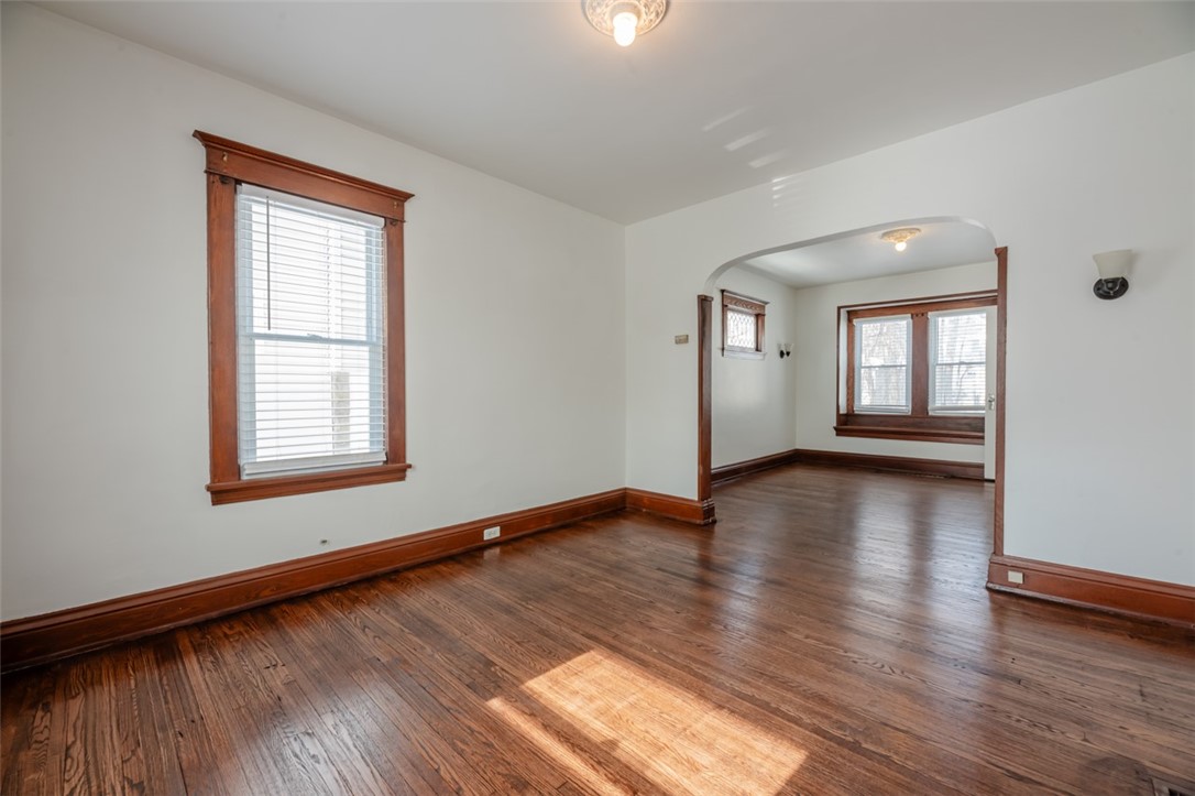 36 Spruce Avenue Rochester, NY 14611 - Photo 10 of 37