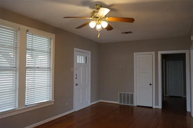 $1,650 | 1325 Barnes Drive, Arlington, TX 76013