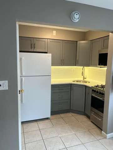 $1,950 | 17 68th Street, Unit 7, Guttenberg, NJ 07093