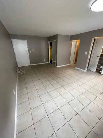 $1,950 | 17 68th Street, Unit 7, Guttenberg, NJ 07093