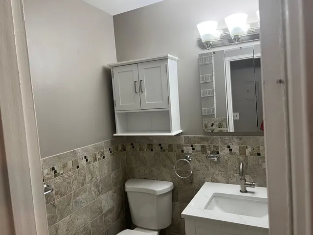 $1,950 | 17 68th Street, Unit 7, Guttenberg, NJ 07093