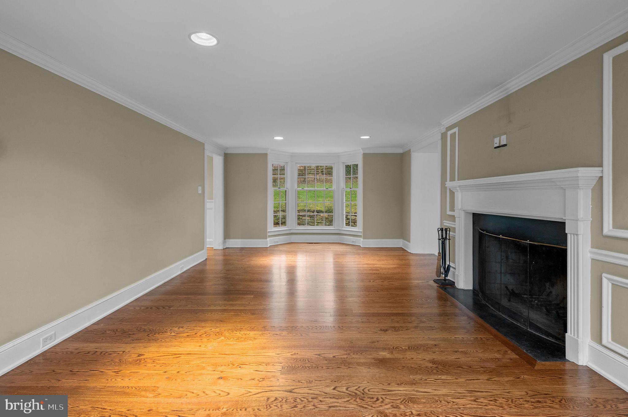 150 Biddulph Road Wayne, PA 19087 - Photo 15 of 57 Living Room