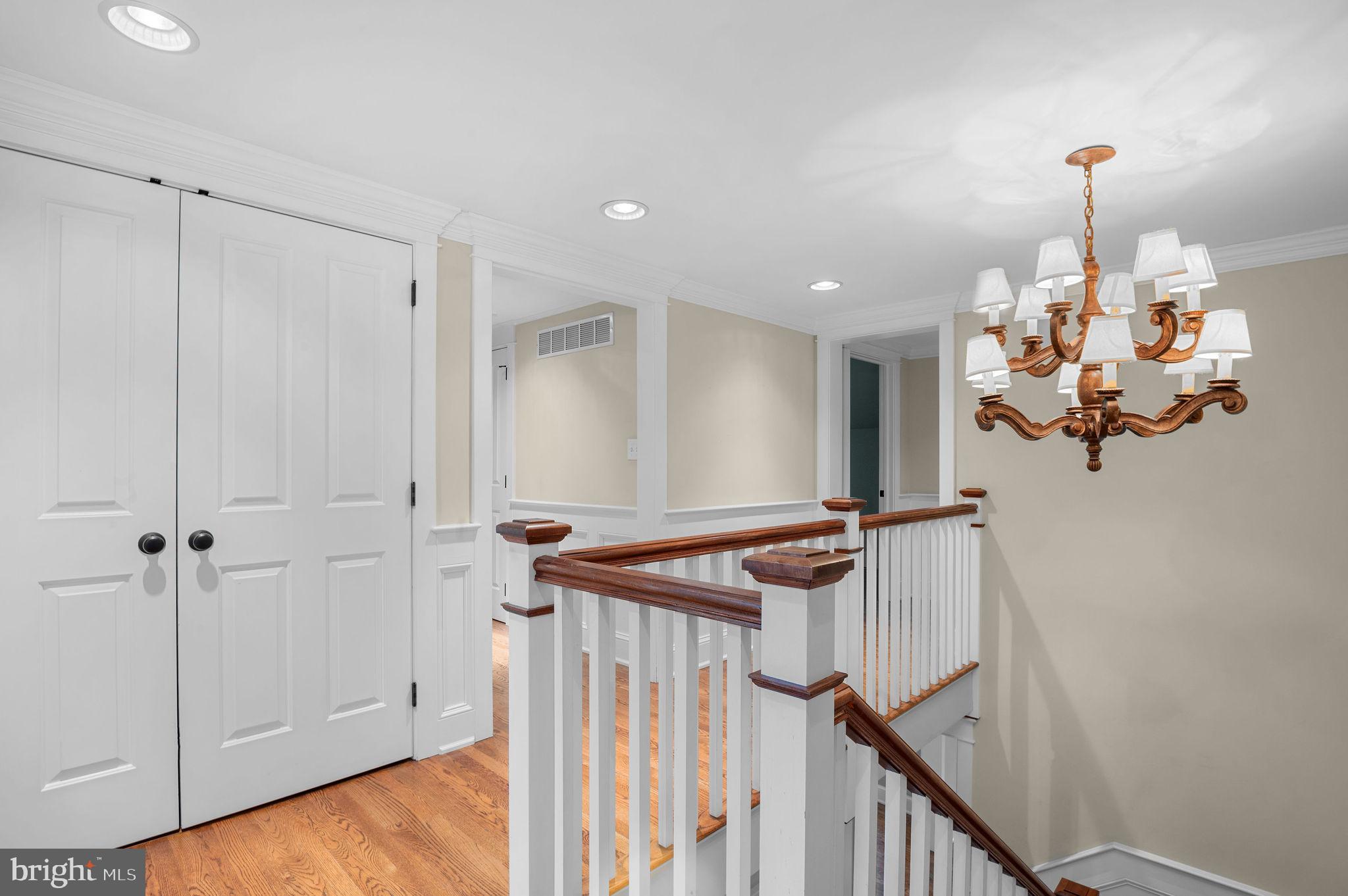 150 Biddulph Road Wayne, PA 19087 - Photo 26 of 57 2nd Floor Hallway