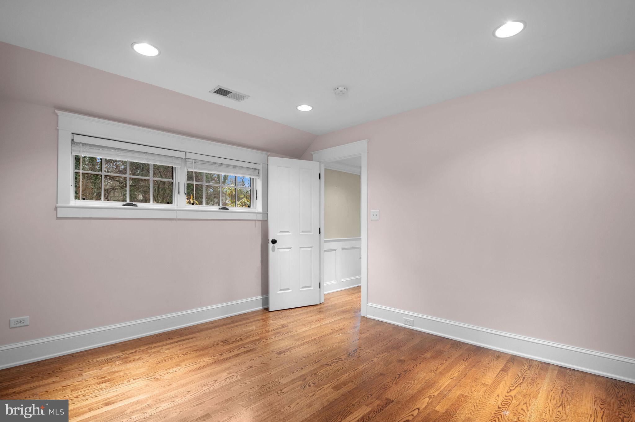 150 Biddulph Road Wayne, PA 19087 - Photo 38 of 57 2nd Bedroom