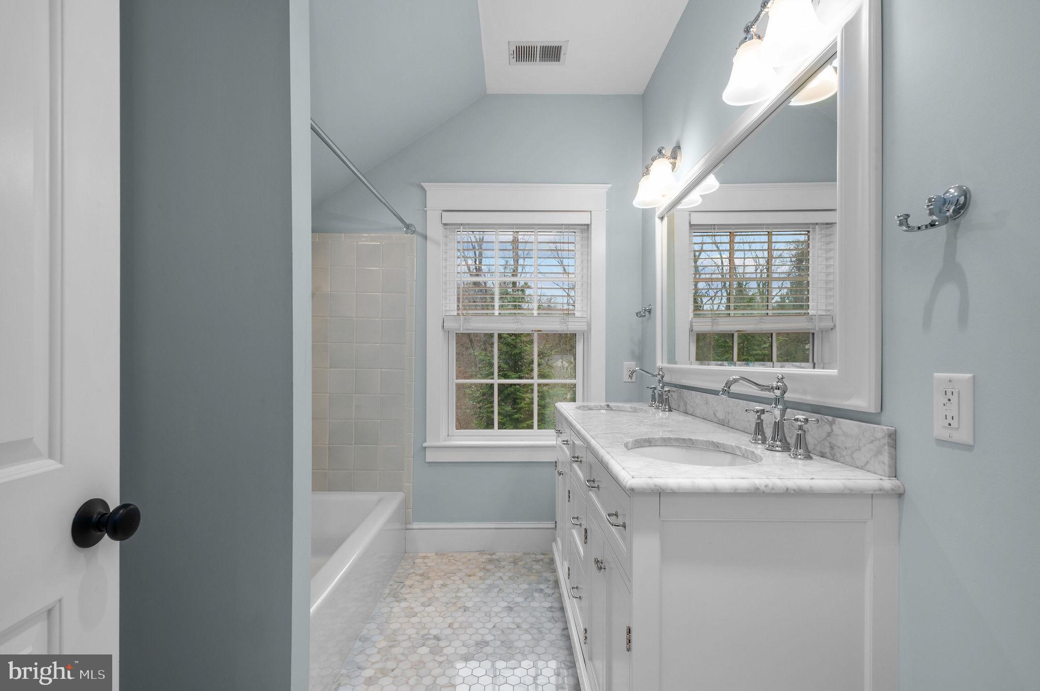 150 Biddulph Road Wayne, PA 19087 - Photo 45 of 57 3rd Bathroom